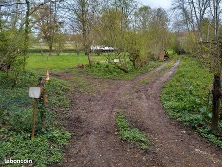 vend terrain loisirs bordure riviere 10000 m2