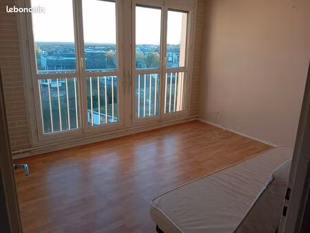 grand appartement avec parkings