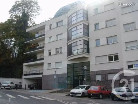 parking 12 m² beauvais