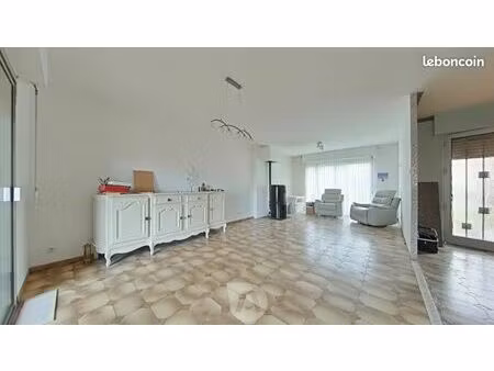 maison 6 pièces 140 m²