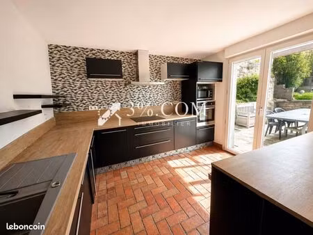 maison 6 pièces 157 m²