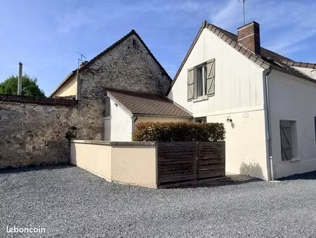 maison mitoyenne  1 chambre  jardin à thiers-sur-thève  village au sud de senlis
