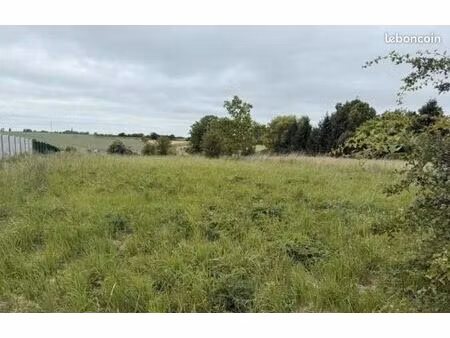 terrain 2 600 m² caudry