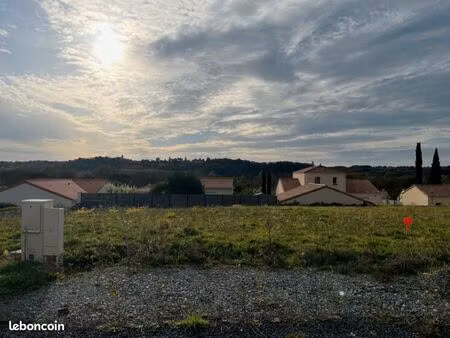 terrain 404 m² oudon