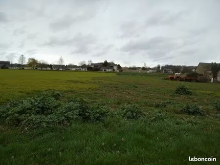terrain 1234 m² varennes