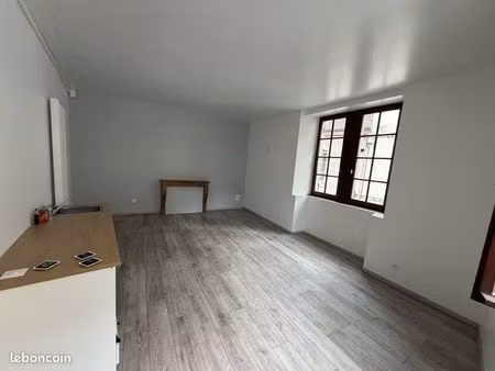 location nue centre dole