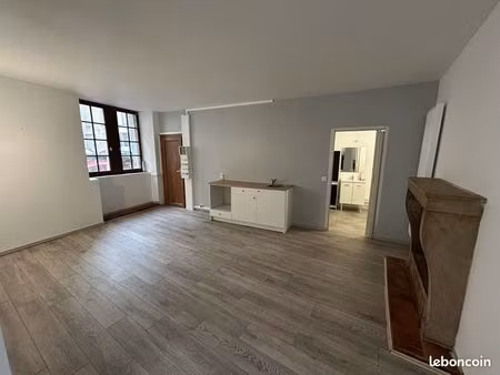 location semi meublée centre dole