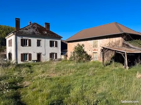 immeuble 10 pièces 307 m²