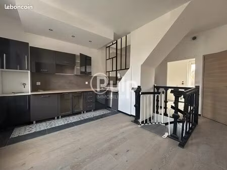 immeuble 7 pièces 165 m²