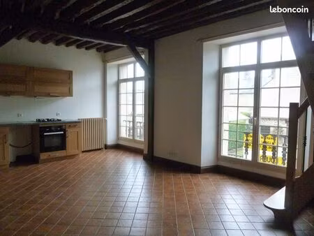 appartement la ferte mace à louer plein centre ville (proximité mairie)