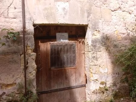 a louer cave dans le roc troglodyte