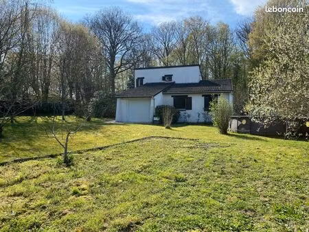 agréable maison à la campagne tout en étant proche de la ville et des commodités  à 1heure
