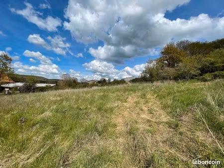 terrain de 397m2  au calme  belle façade