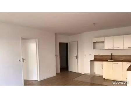 appartement  à bezanne