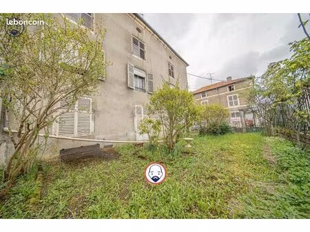 appartement 8 pièces 354 m²