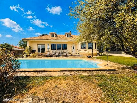 maison 6 pièces 164 m²