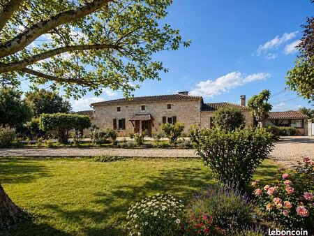 maison 4 pièces 143 m²