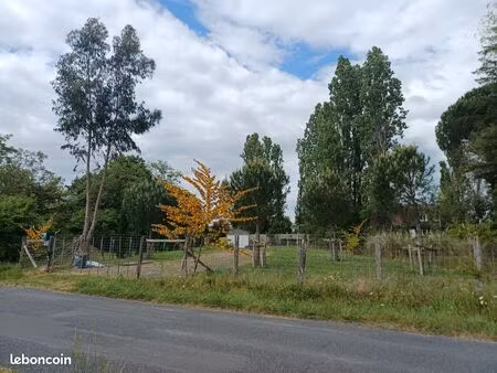 terrain de loisirs d'une superficie de 1500m²  fondettes
