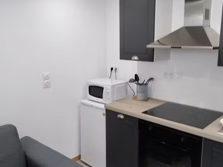 studio 14m² meublé dans immeuble sécurisé
