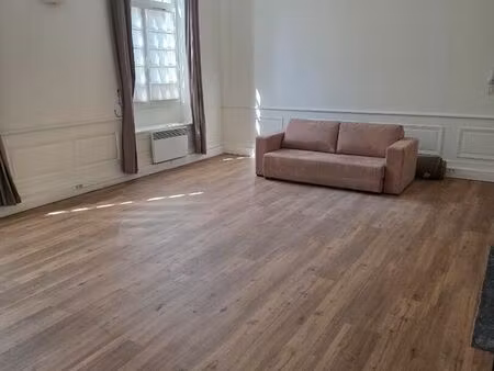 appartement 3 pièces 84 m²