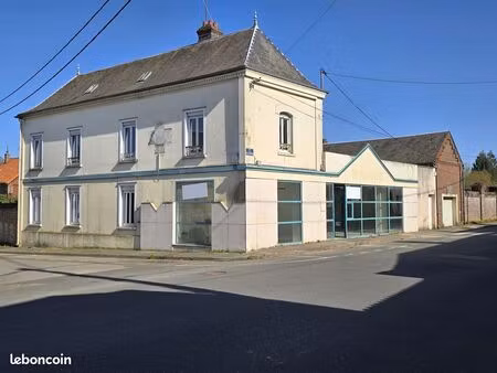 immeuble 311 m² feuquières