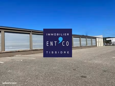 entrepôt 1680 m² bon-encontre