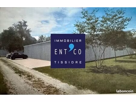 entrepôt 882 m² le passage
