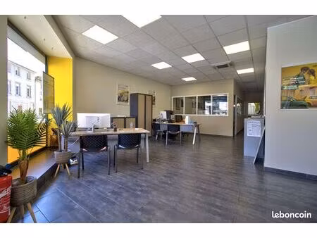 bureaux  local commercial 142 m² agen