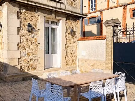 maison bourgeoise 280m2-cour intérieure-garage-cave