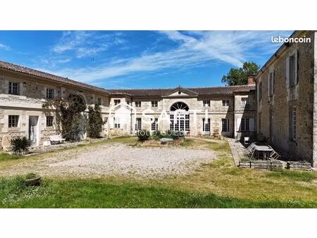 château 24 pièces 820 m²