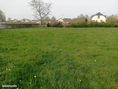 terrain plat 1460 m2