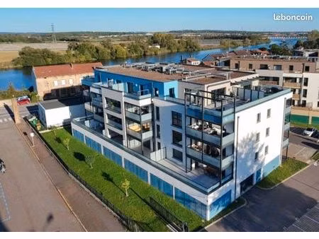 à vendre – appartement t2 de 44 m² avec terrasse de 20 m² – uckange