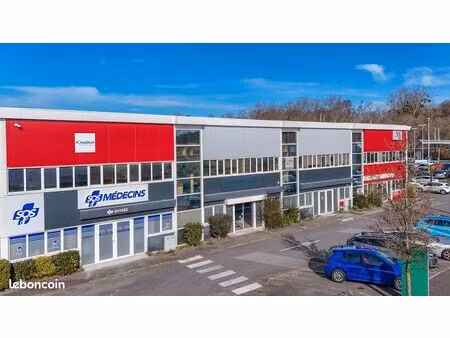 ◊ biarritz – bureau climatisé de 42 m² avec parking