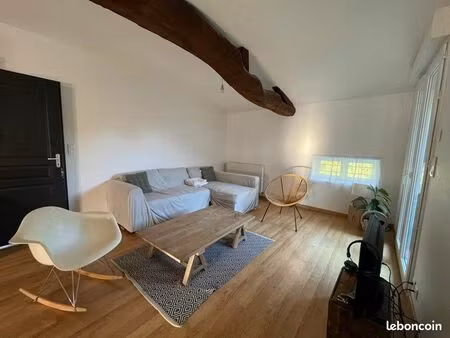 appartment 2 chambres + cour