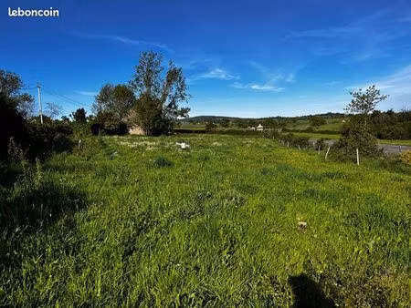 terrain de loisir 4000m2 avec bâtiment