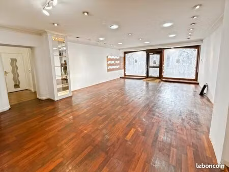 local commercial 175 m²