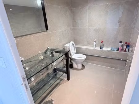 local / bureau commercial meuble 35m2