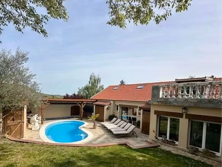 maison et ses chambres d’hôtes indépendantes