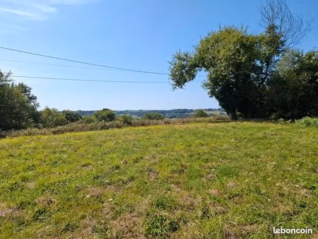 terrain constructible 900m²