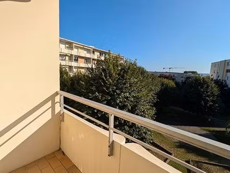 appartement 3 pièces 77 m²