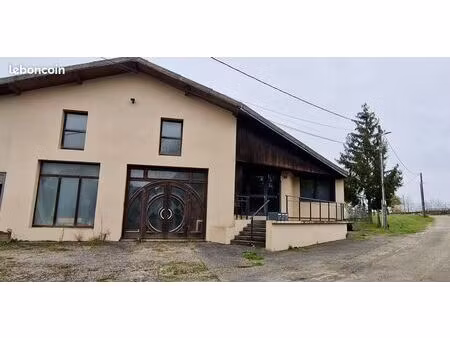 immeuble 2000 m² butten