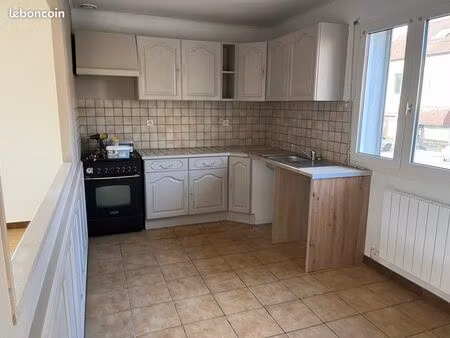 maison  quatre chambres 110 m² libre de suite montceau-les-mines