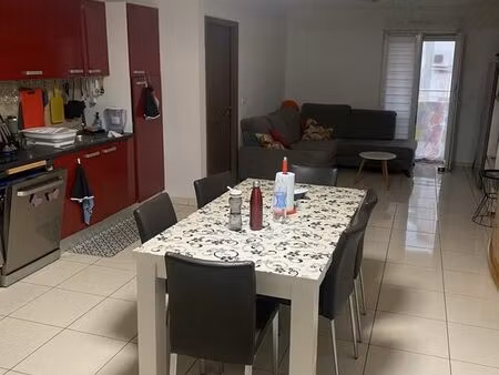 bel appartement lumineux avec terrasse et parking – idéal pour une famille ou un couple