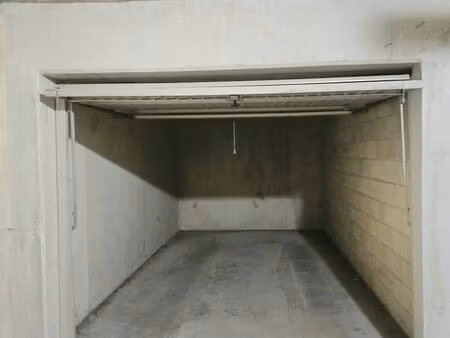 location parking box garage fermé - centre ville reims