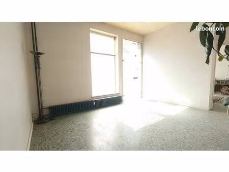 local commercial