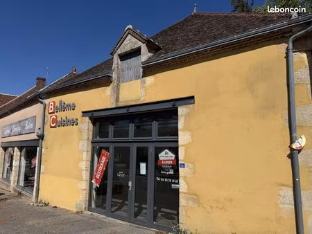 local commercial 260 m²