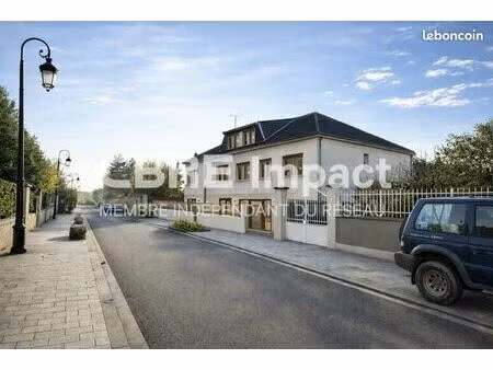 local commercial 147 m² cormontreuil