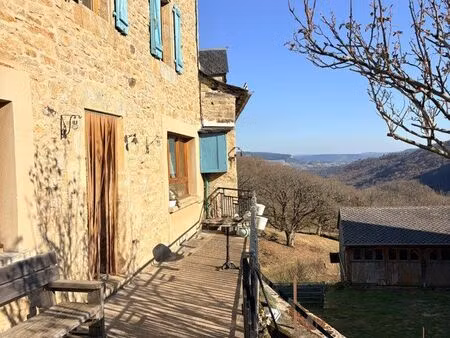 maison en pierre totalement rénovée