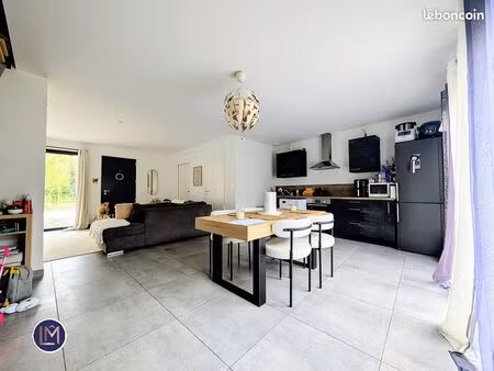 maison 4 pièces 92 m²