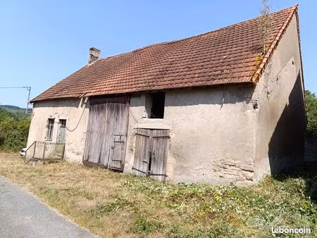 maison individuelle en pierre